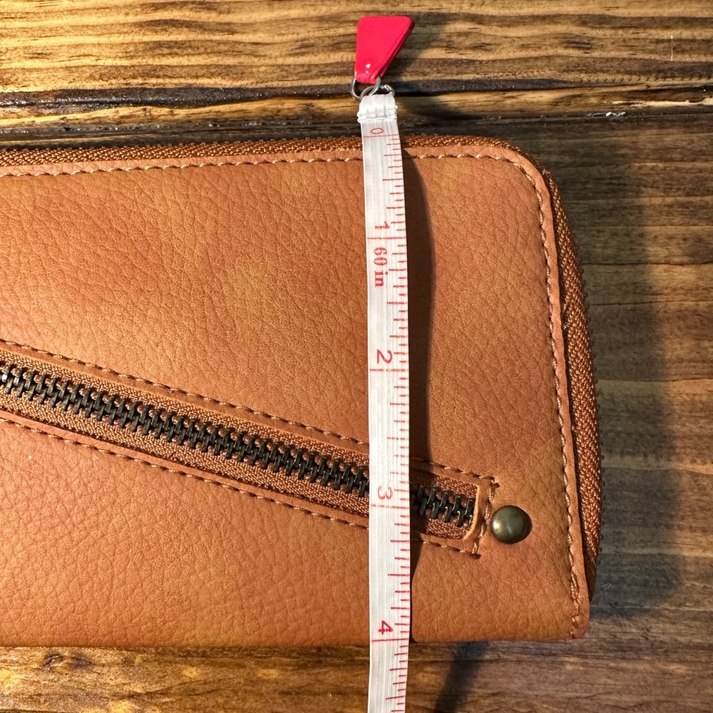 NWT Free People Wallet Brown Distressed Vegan Wristlet Strap Zip Closer Clutch - Picture 7 of 7